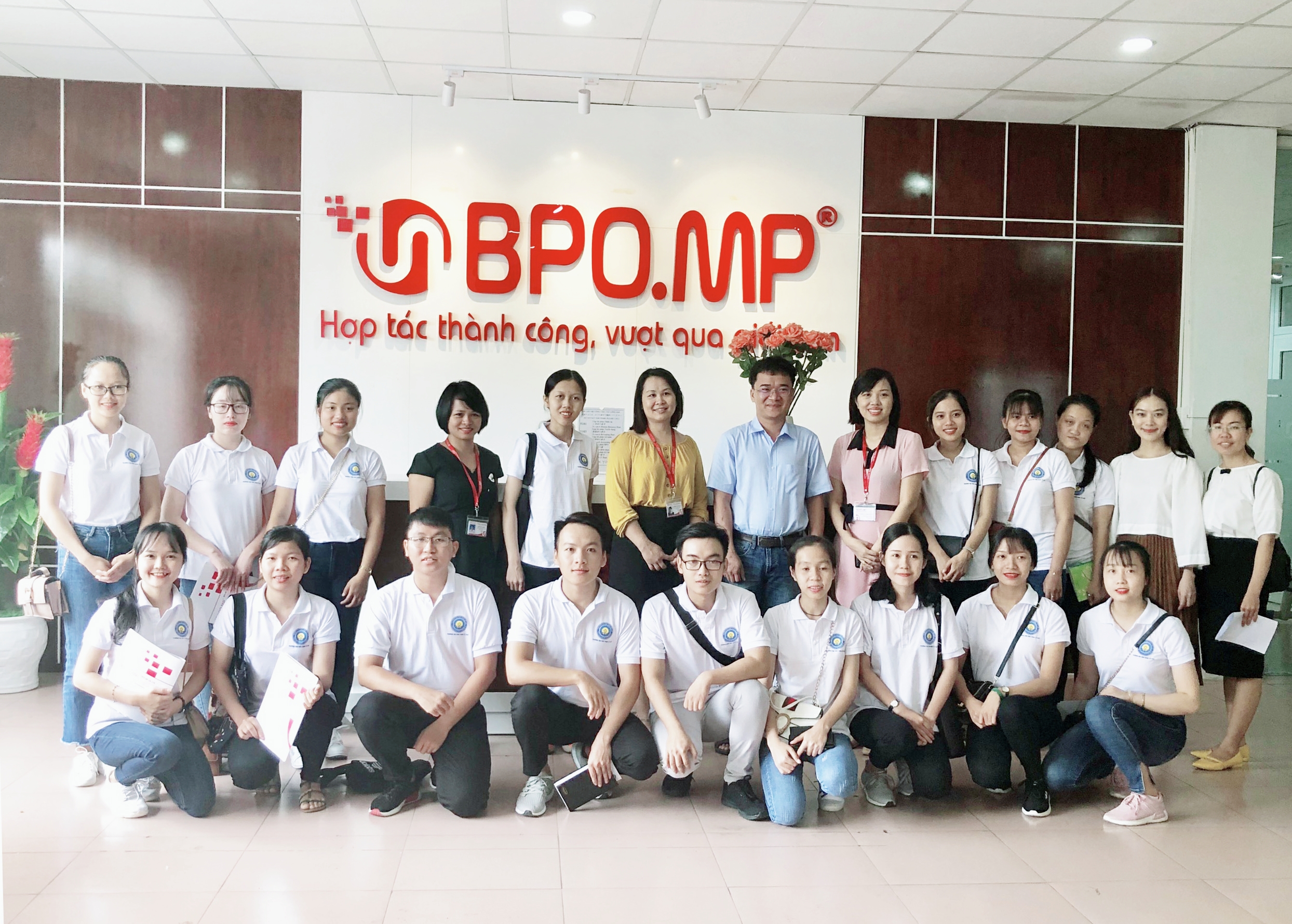 Đoàn Sinh Viên Trường Đại Học Kinh Tế Huế  Kiến Tập Tại BPO.MP